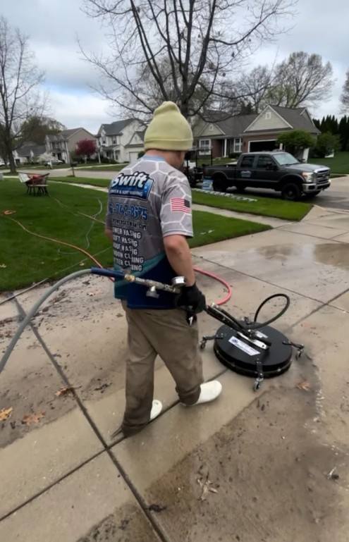 Affordable concrete driveway pressure cleaning Battle Creek MI by Swift Power & Soft Washing