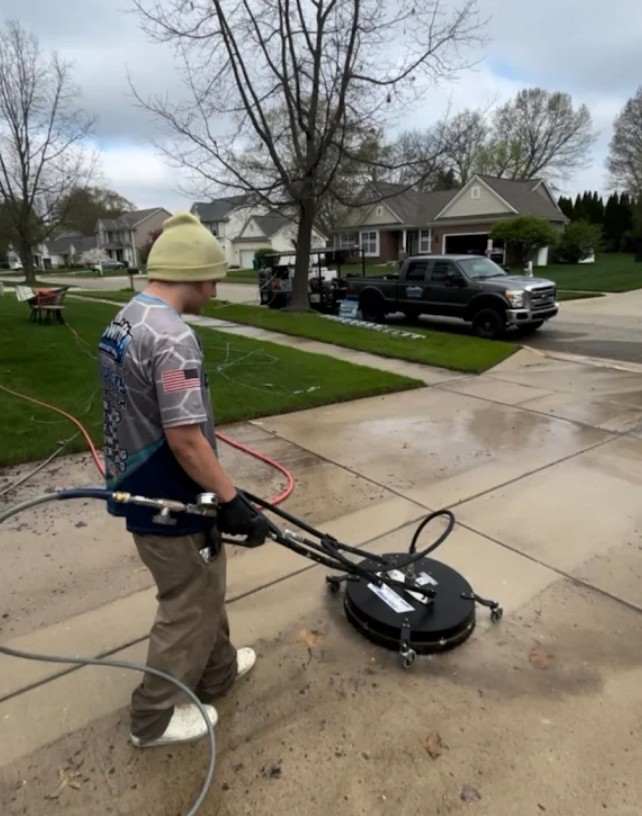 Affordable concrete driveway pressure washing Battle Creek MI by Swift Power & Soft Washing