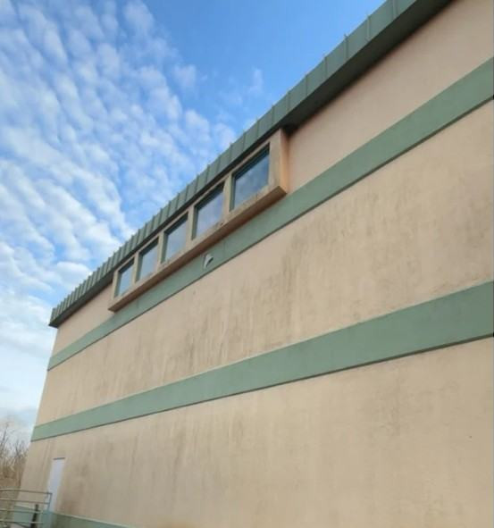 Commercial Building Washing Portage MI before cleaning