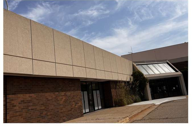 Commercial Building Washing Vicksburg Mi October 2026 2 after cleaning by Swift Power & Soft Washing