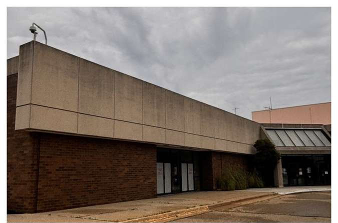 Commercial Building Washing Vicksburg Mi October 2026 2 before cleaning